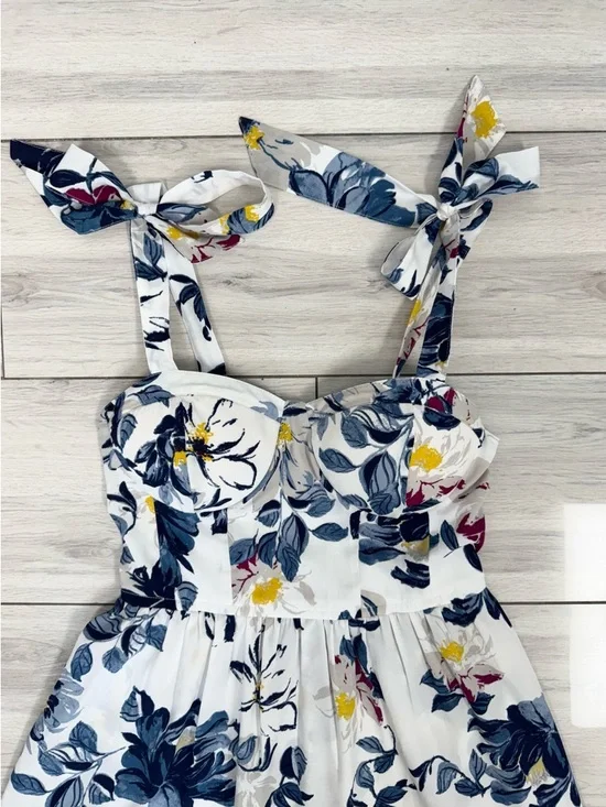 Women’s White Floral Tie-Shoulder Sundress - Picture 3 of 6